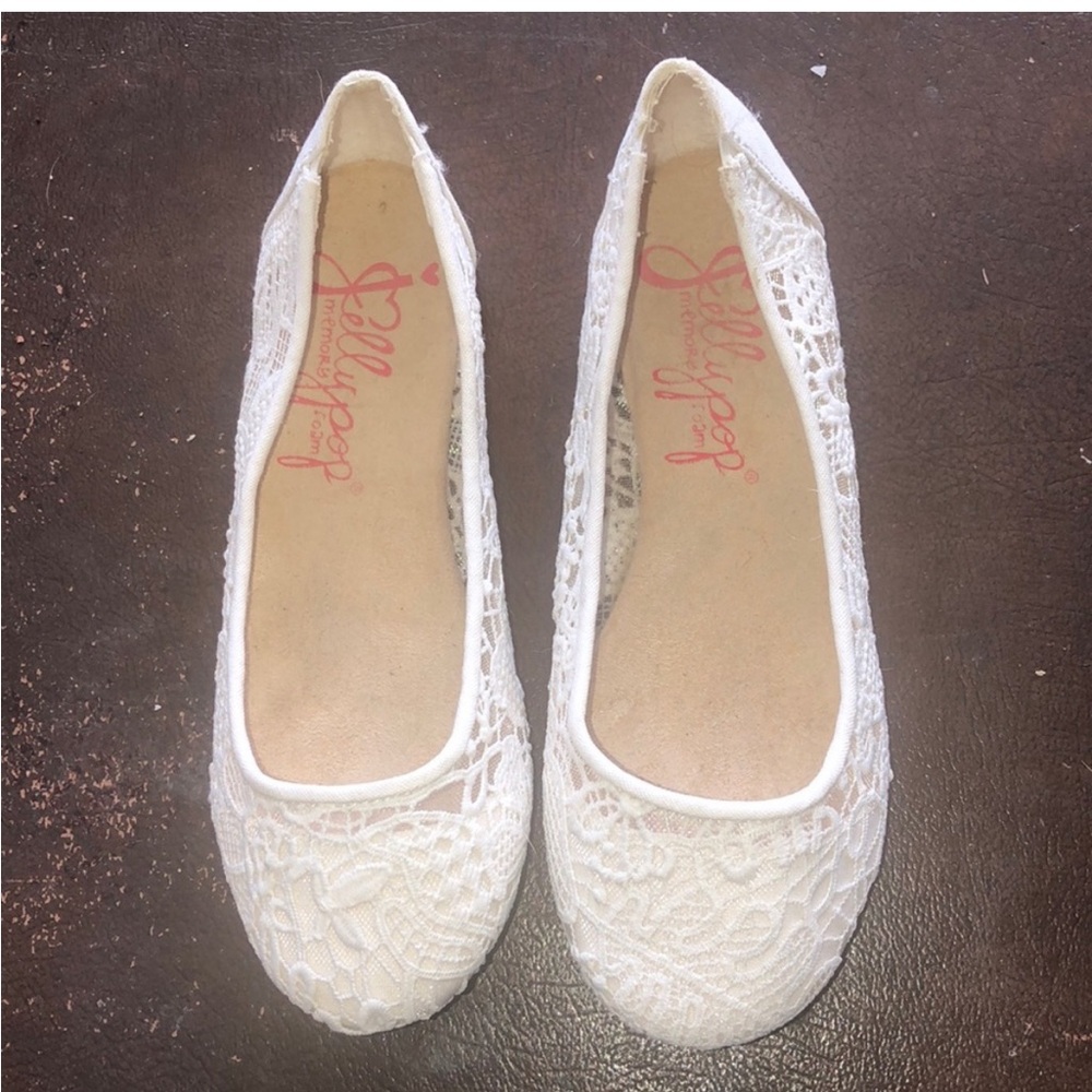 Jelly pop lacy slip-ons